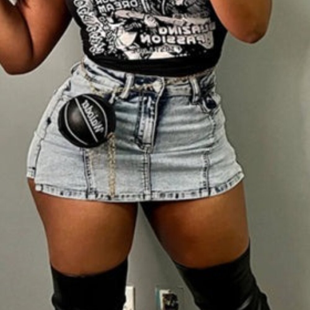 Seams Like Fashion Edgy Chic Streetwear Outfit short skirt